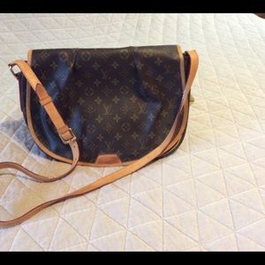 Louis Vuitton cross body bag